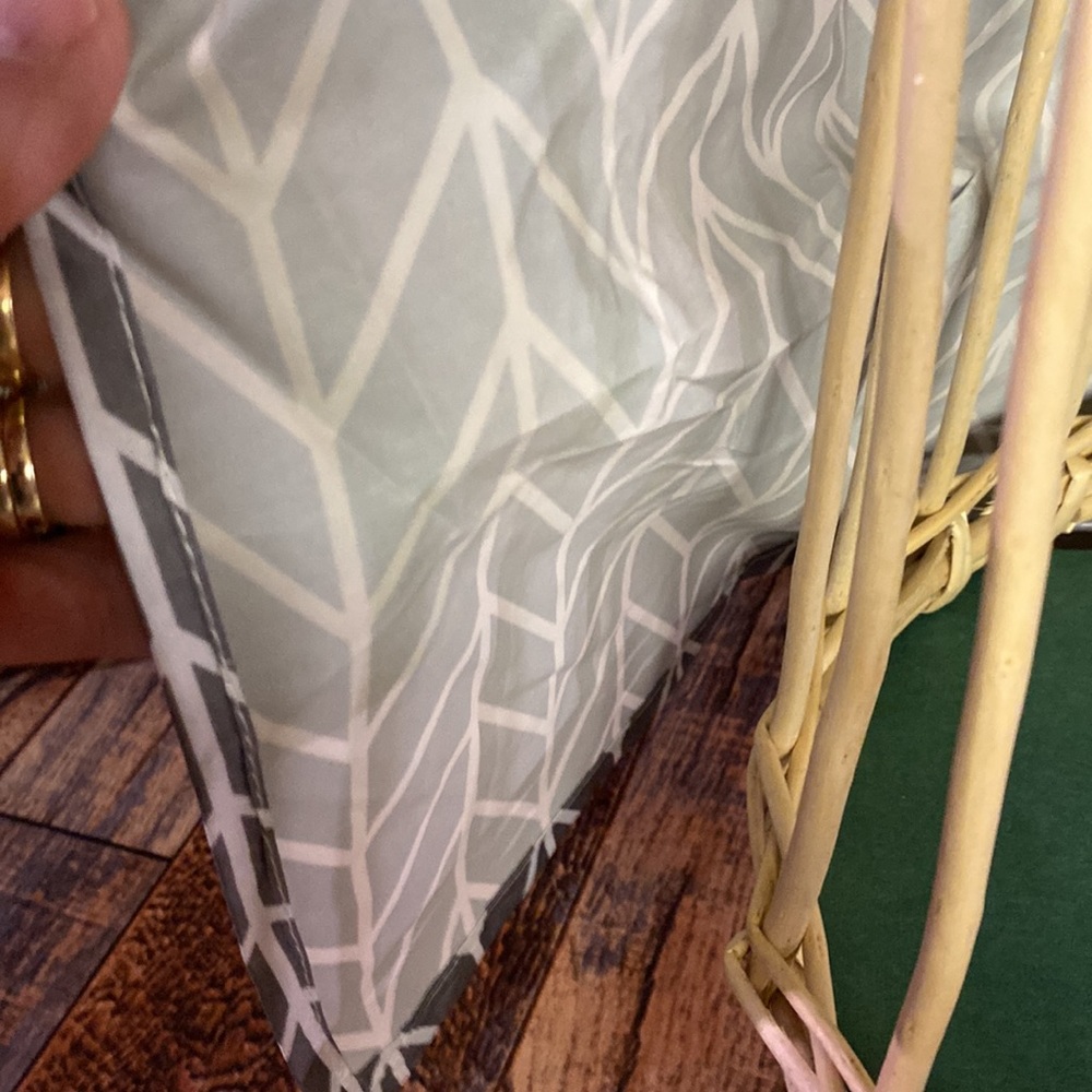 Gray Patterned Apron - Picture 5 of 5